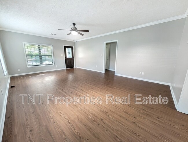 Photo - 1006 Cedar St