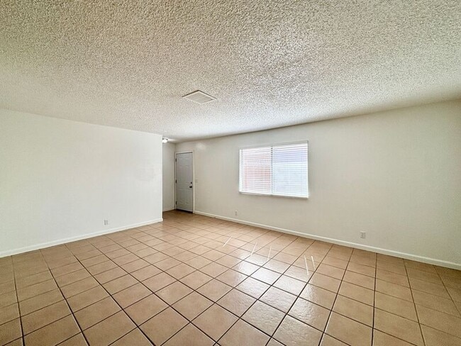 21480 Laguna Rd