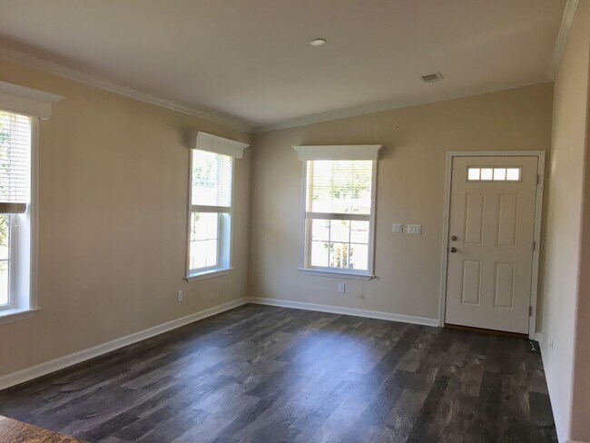 Photo - 146 Highland Dr