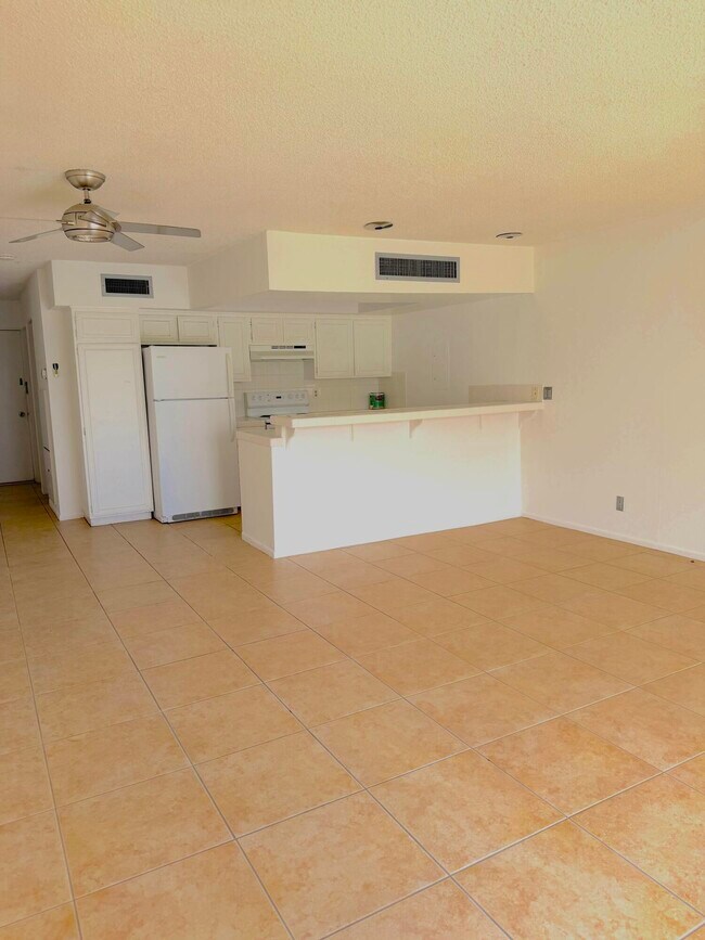 1655 E Palm Canyon Dr Unidad 307