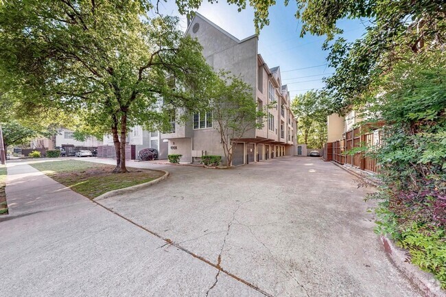 Building Photo - 4303 Buena Vista St Unit 306 Rental