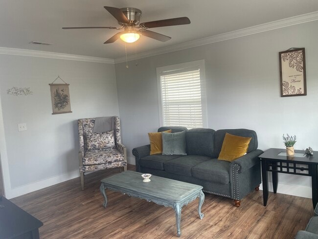 Photo - 327 Bordeaux Ave