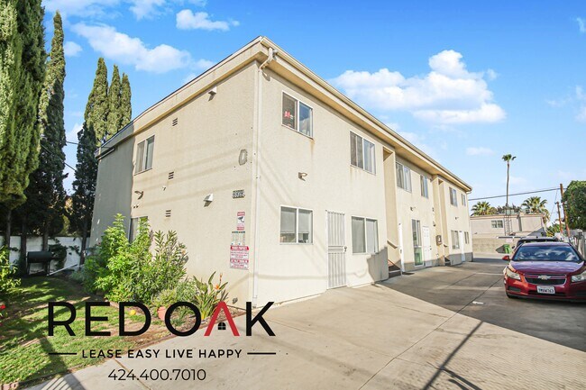 Photo - Lovely Three Bedroom with Sunny Windows, K... Unidad 2