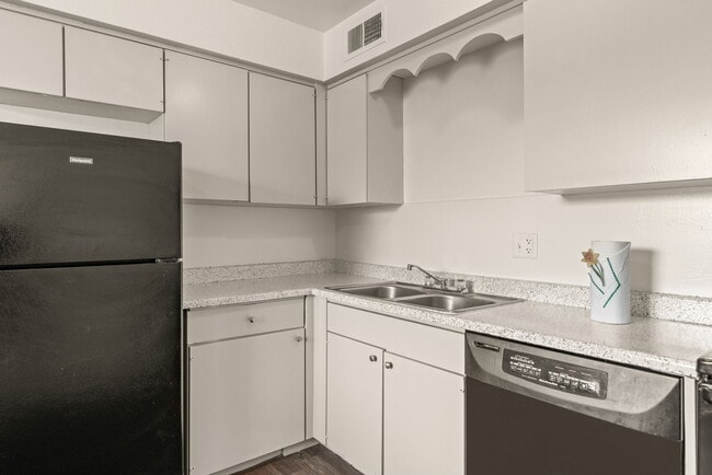 Photo - Crossings at Lakewood