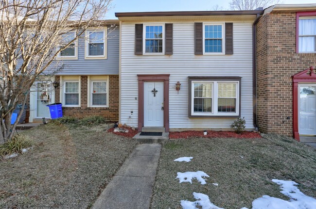 3BD/1.5BA, Cozy Townhome in Silver Spring. - 3BD/1.5BA, Cozy Townhome in Silver Spring.