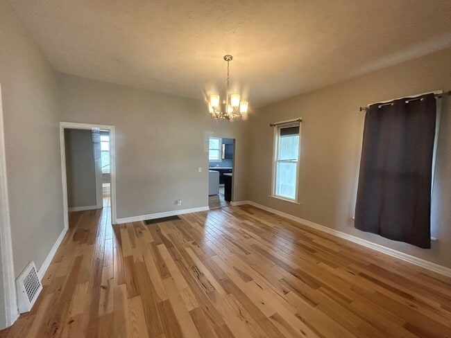 Photo - 4904 Holdrege St