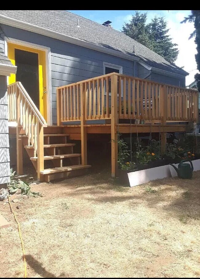 Photo - 5615 N Wilbur Ave