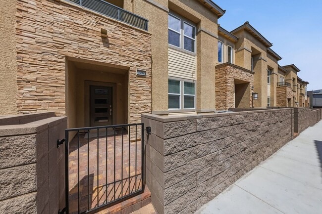 Photo - Brand New 3 Bedroom Stylish Henderson Townhome in Black Mountain Ranch