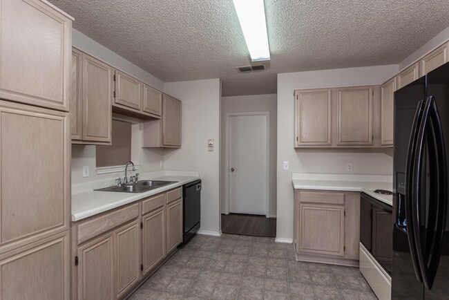 Photo - 10216 Aurora Dr
