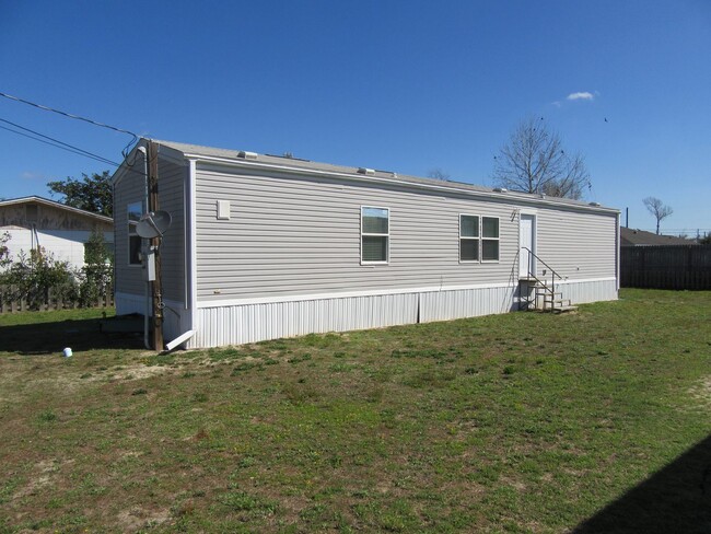 Building Photo - 102 Sims Ave Unit #1 Rental