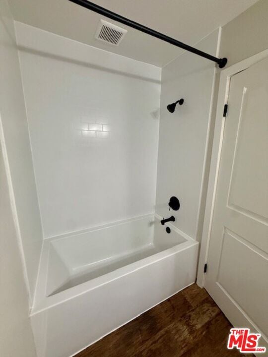 Photo - 7660 Beverly Blvd Unidad 324