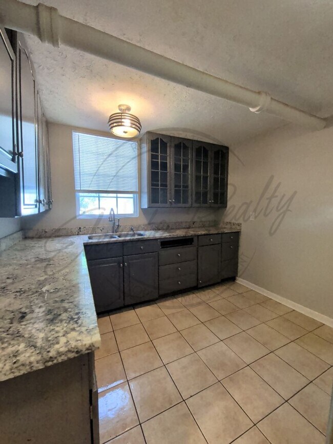 Photo - Cozy Garden Apartment in Donelson with a Spring Special! Unit McGavock Pike 250 B