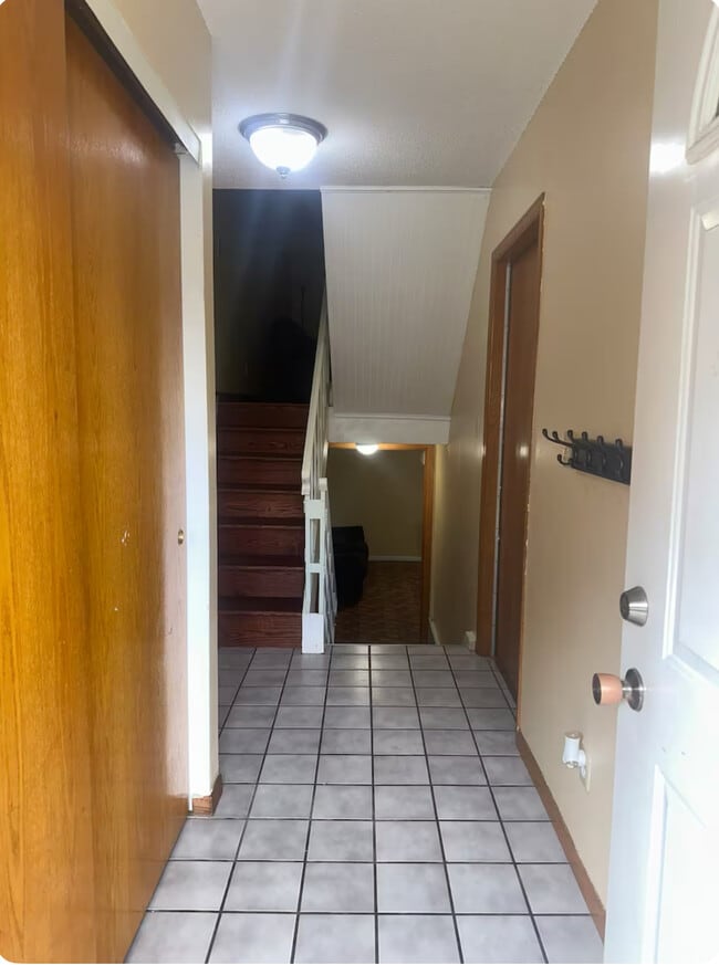 Photo - 1633 City View Dr