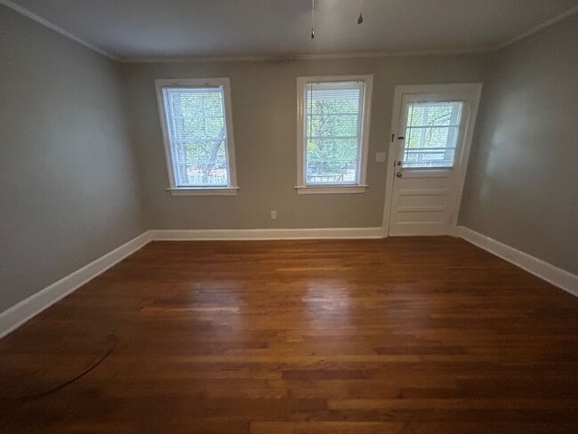 Photo - 5105 Middleton St