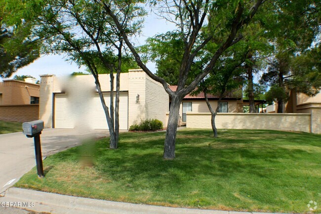 Building Photo - 140 N Trevino Rd Rental