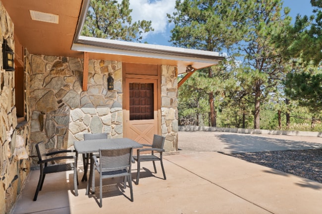 11130 Burgess Ln