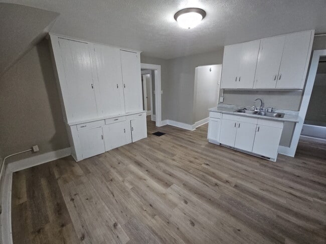 Photo - 1031 Benton St