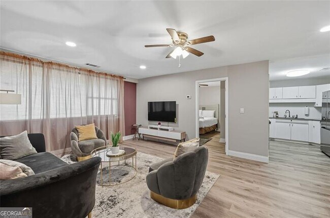 Photo - 3645 Peachtree Rd NE Unit 203