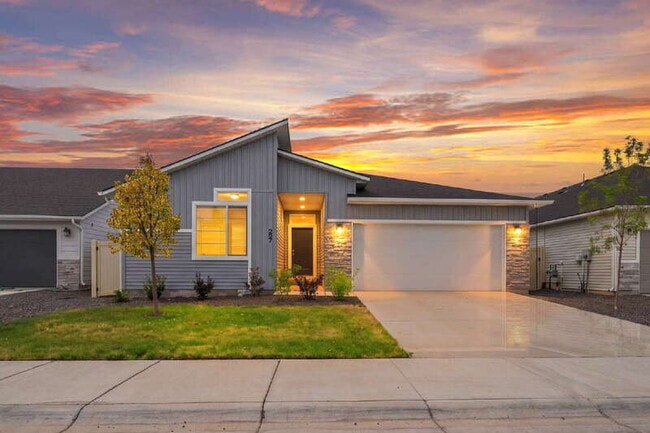Photo - 297 N Madrone Ave