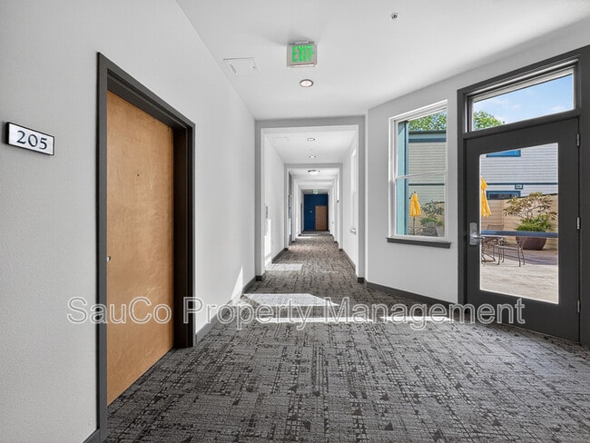 Photo - 1425 NE 61st Ave Unit 205
