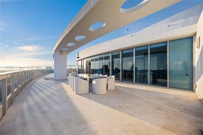 Photo - 200 Biscayne Blvd Way Unit PH5402