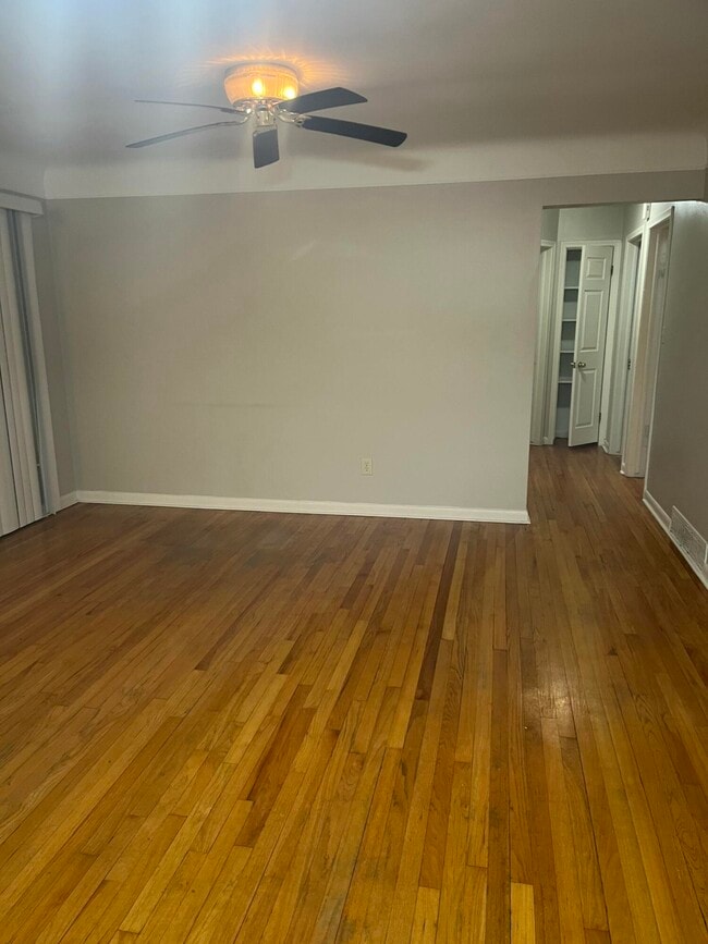 Photo - 12116 Columbia Ave