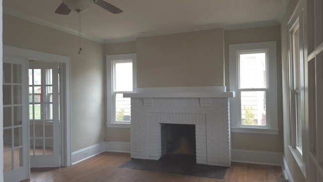Photo - 900 Walnut Ave