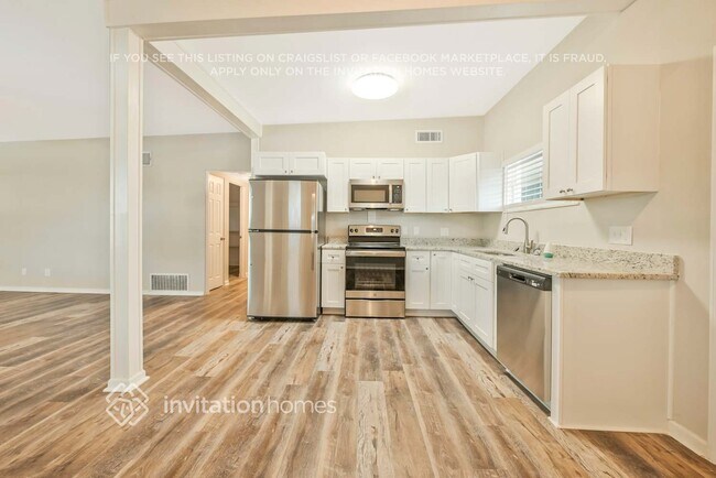 Photo - 4805 Basswood Ln