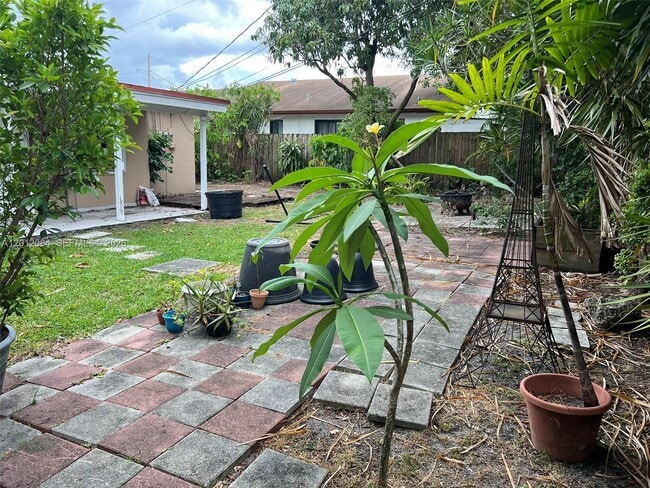 Photo - 472 NW 51st Ave Unidad na