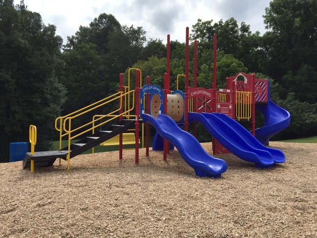 Photo - Country Shores Apartments