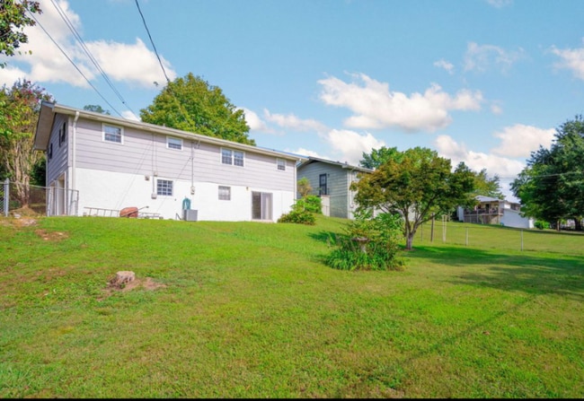 Photo - 8912 Bayview Dr