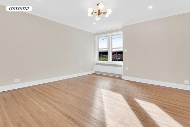 Photo - 76-15 35th Ave