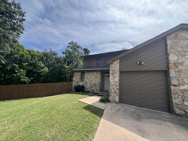 Photo - 201- 203 Briarcrest Ct Unit 203