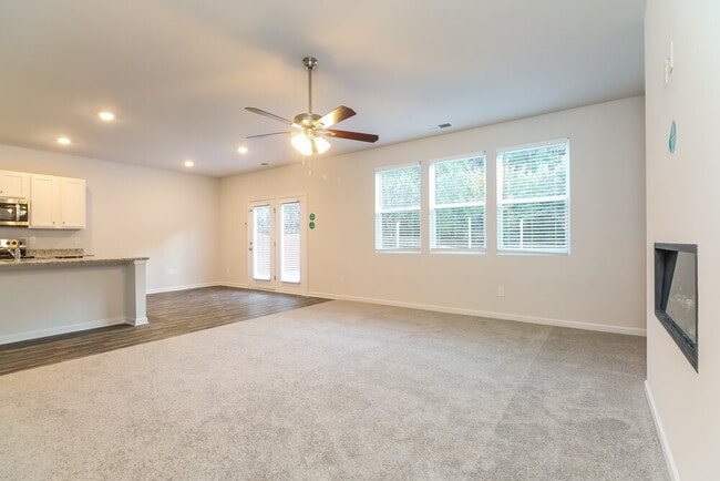 Photo - 151 Hamilton Pointe Dr