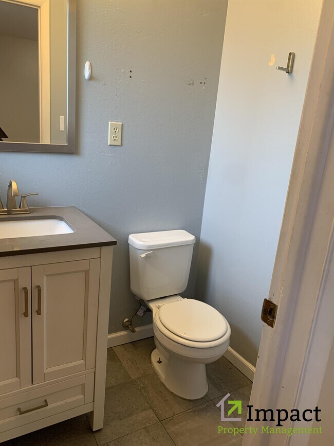 Photo - 2619 Weir Ave