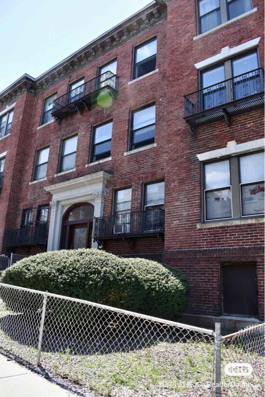 Building Photo - 46 Park Vale Ave Rental