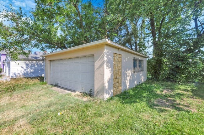 Photo - 307 S Wheatland Ave