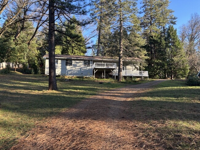 Photo - 3 bedroom home on community pond - great fishing!