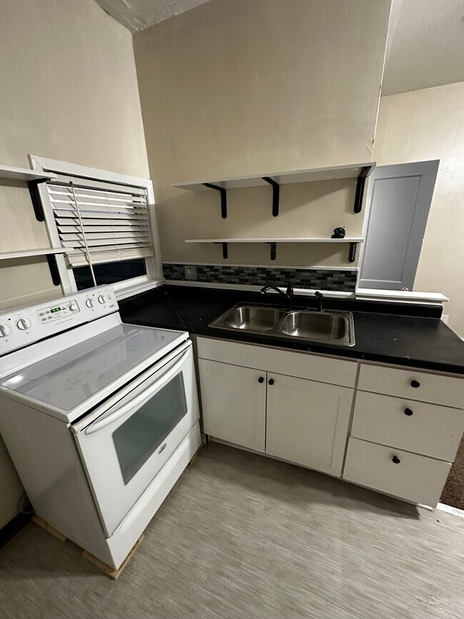 1941 Madison St Unit J