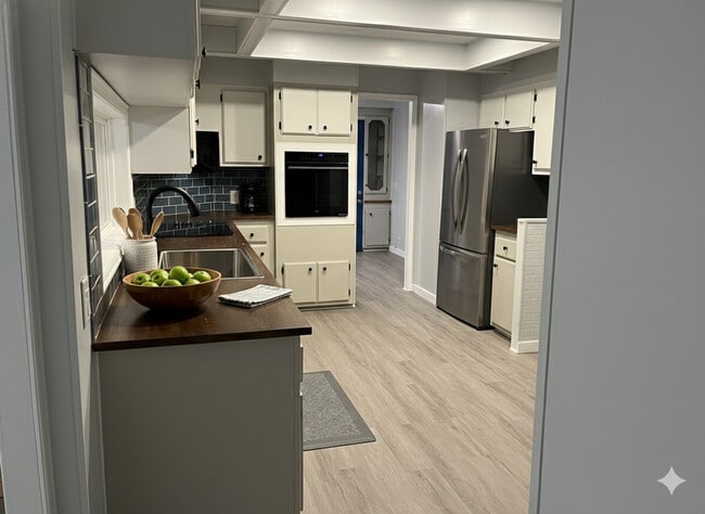 Photo - 3911 Victory Dr SW