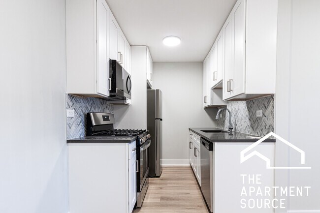 Photo - 531 W Aldine Ave Unit 506