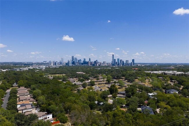 Photo - 3112 Corbin Ln