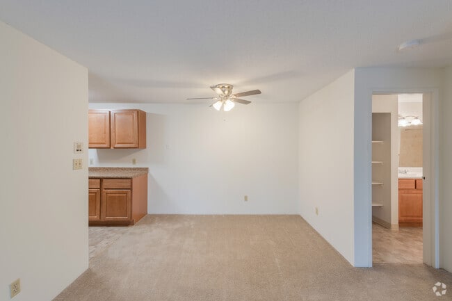 1 BR, 1 BA - Natick Village