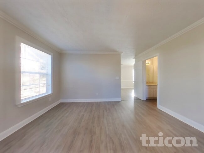 Photo - 34 Inverness Trce