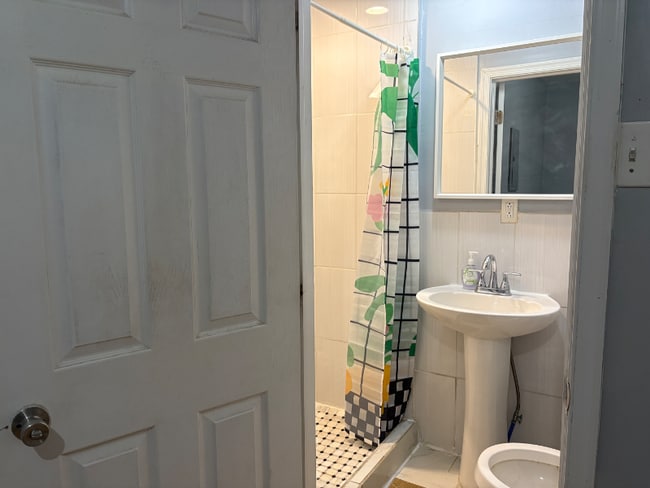 55 N 63rd St Unit 1