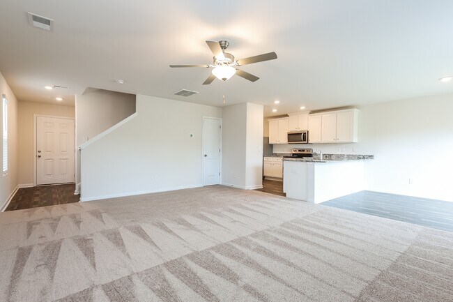 Photo - 2199 Southlea Dr