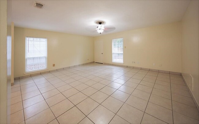 Photo - 49 Blue Fox Rd