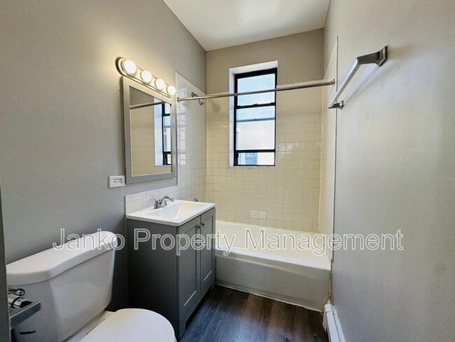 Photo - 5657 W Washington Blvd Unit 2s