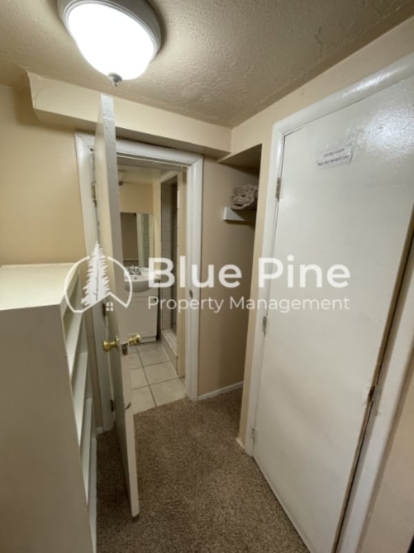 Photo - 440 Walnut St Unit 3
