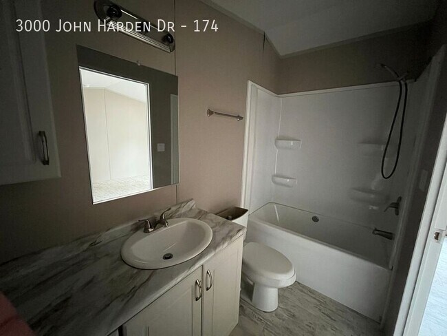 Photo - 3000 John Harden Dr